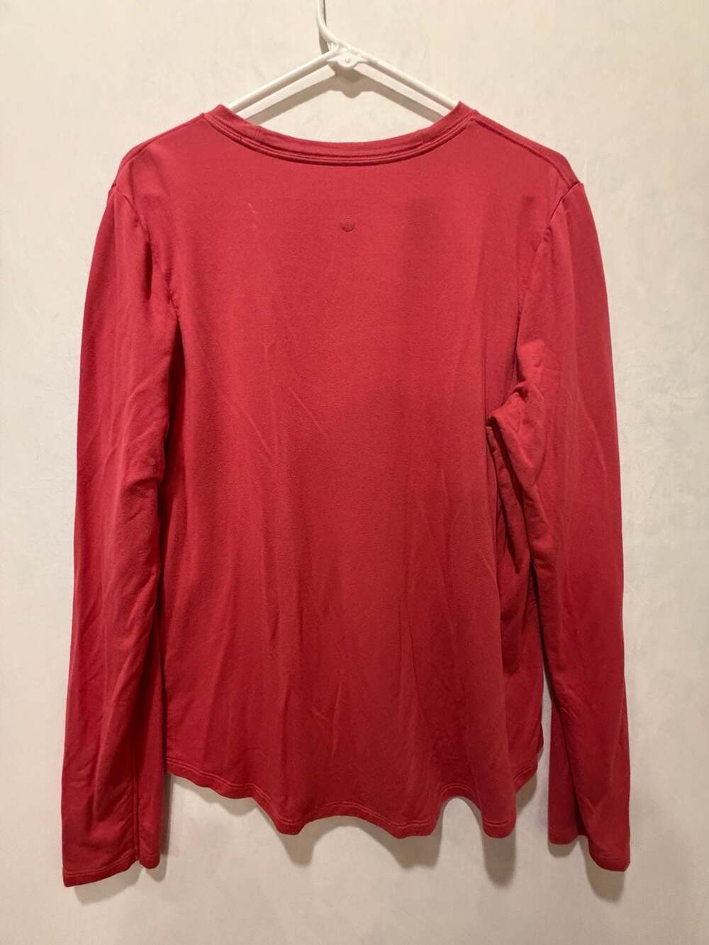 Lululemon Red Long Sleeve Crew Neck Shirt with Curved Hem size 12